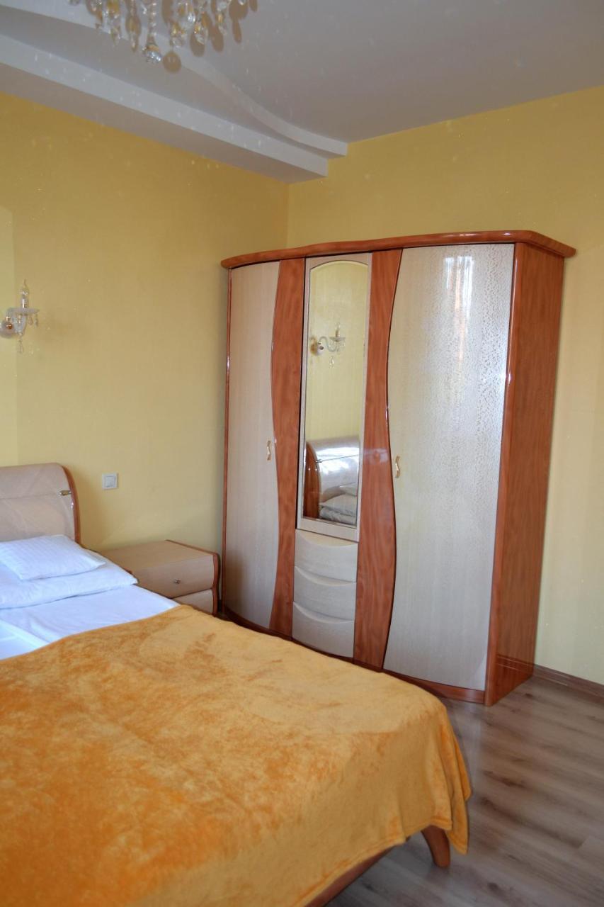 Hotel Aquarius Čornomorsk Exteriér fotografie